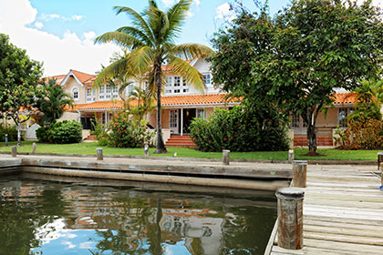 Beach & Water Front 